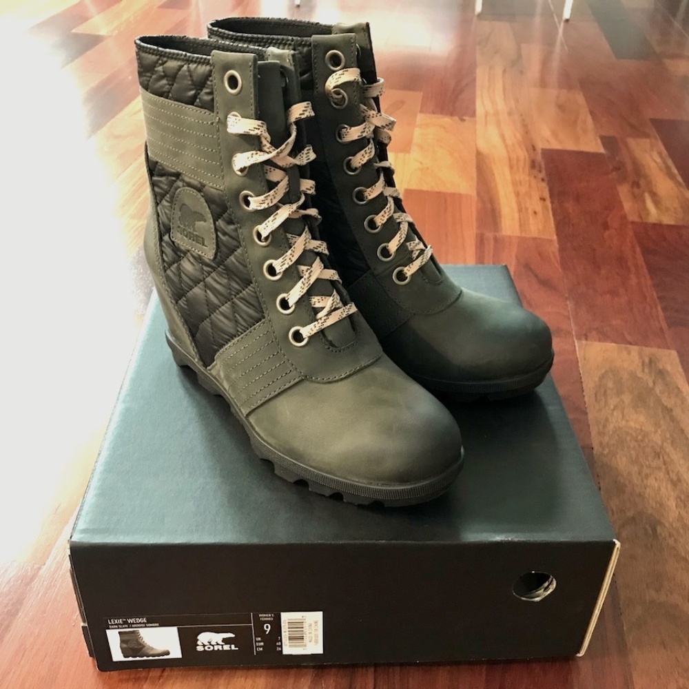 Sorel Lexie Wedge in Dark Slate